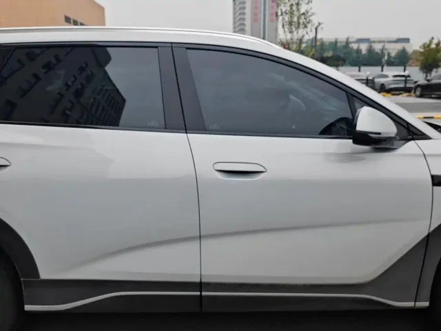 BYD Seal 05 DM-i — Фото автомобиля 21