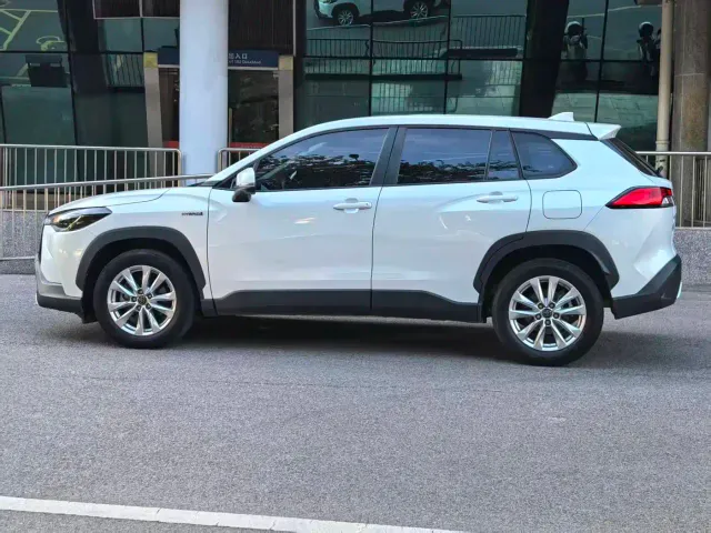 Toyota Corolla Cross — Фото автомобиля 5