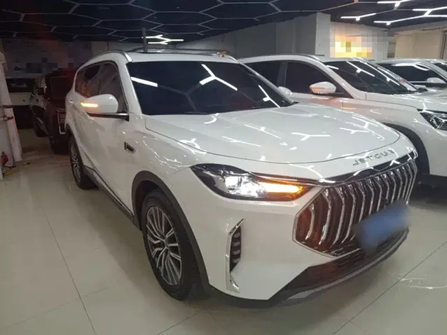 Jetour X70 Plus — Фото автомобиля 3