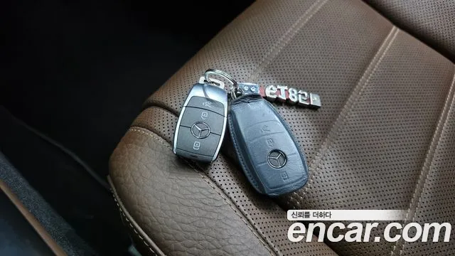 Mercedes-Benz GLE-Class — Фото автомобиля 12