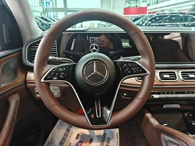 Mercedes-Benz GLE-Class — Фото автомобиля 13
