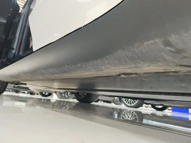 Tesla Model Y — Фото автомобиля 21