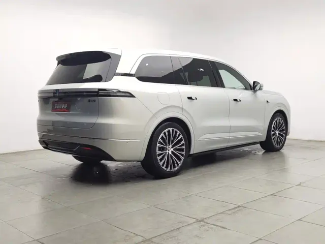 Deepal Deep Blue S09 2025 AWD Ultra+ Haute Couture Edition — Фото автомобиля 2