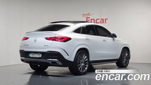 Mercedes-Benz GLE-Class — Фото автомобиля 2