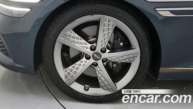 Genesis G80 RG3 — Фото автомобиля 5