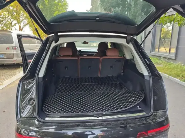 Audi Audi Q7 2023 55 TFSI quattro S line Sport — Фото автомобиля 21