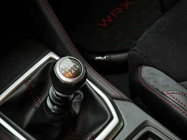 Subaru WRX — Фото автомобиля 5