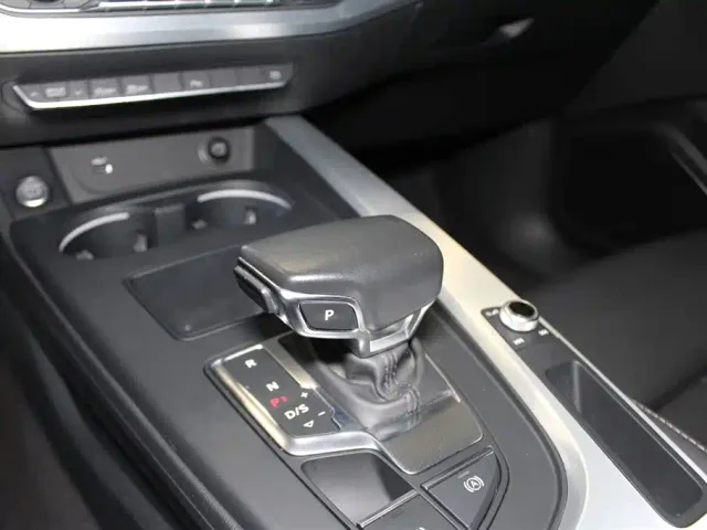Audi A4L — Фото автомобиля 12