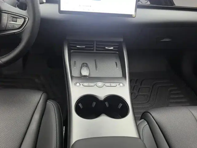 BYD Seal 06 — Фото автомобиля 16