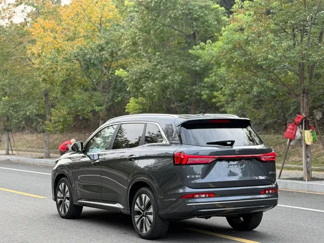 Landian E5 PLUS — Фото автомобиля 11