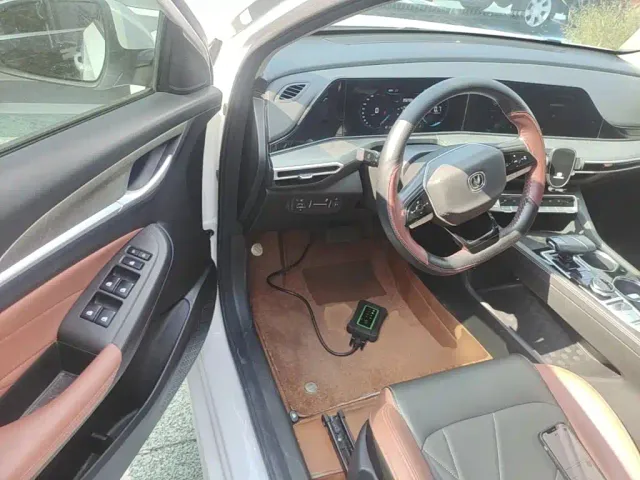 Changan Eado — Фото автомобиля 15