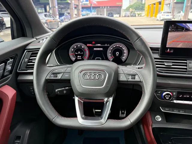 Audi Q5L — Фото автомобиля 6