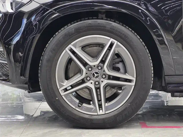 Mercedes-Benz GLE-Class — Фото автомобиля 4