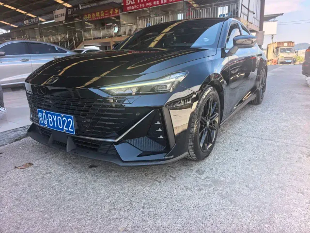 Фотография автомобиля — Changan UNI-V