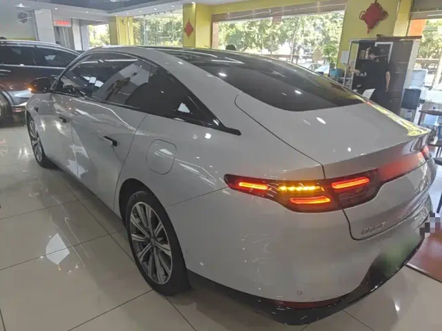 Leapmotor C01 — Фото автомобиля 22