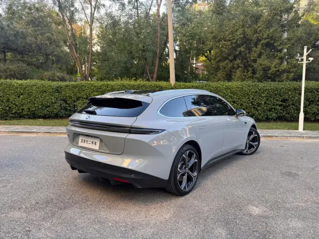 Nio ET5 Touring — Фото автомобиля 5