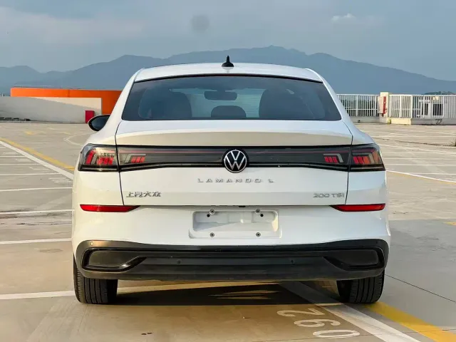 Volkswagen Lamando — Фото автомобиля 9