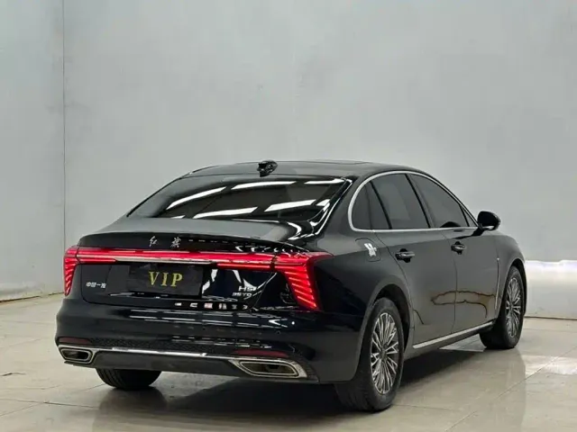 Hongqi H5 — Фото автомобиля 9