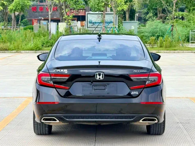 Honda Accord 2022 260TURBO Luxury Edition — Фото автомобиля 4