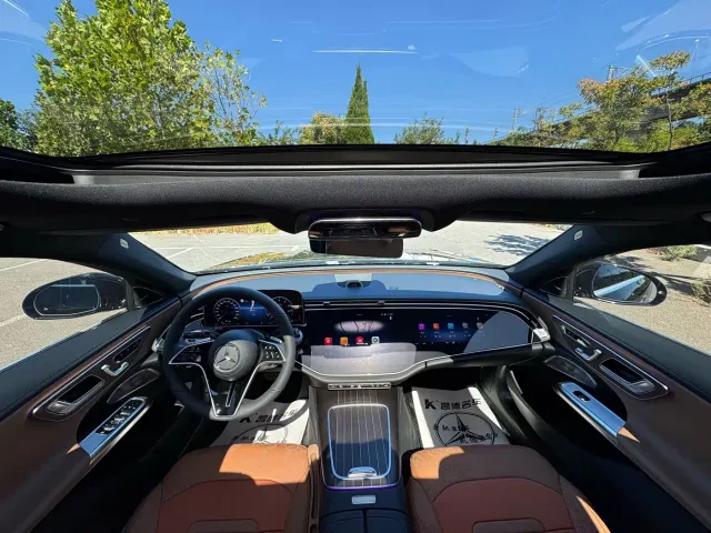 Mercedes-Benz E-Class — Фото автомобиля 5