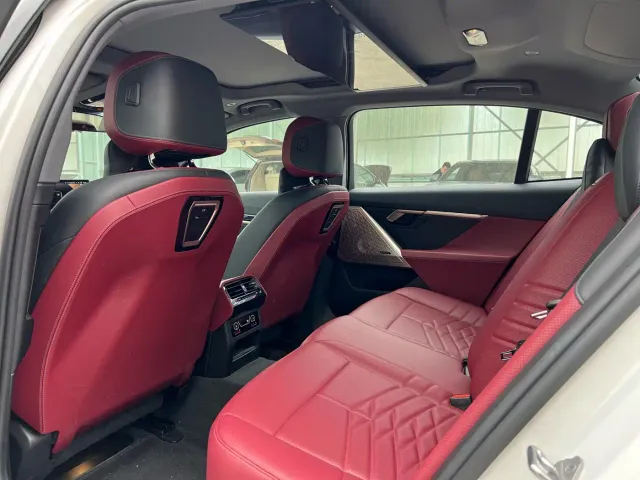 BMW 5 Series — Фото автомобиля 9