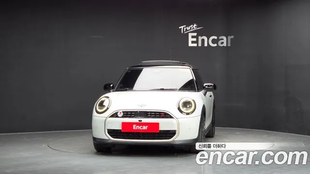 MINI Cooper 4th Gen — Фото автомобиля 3