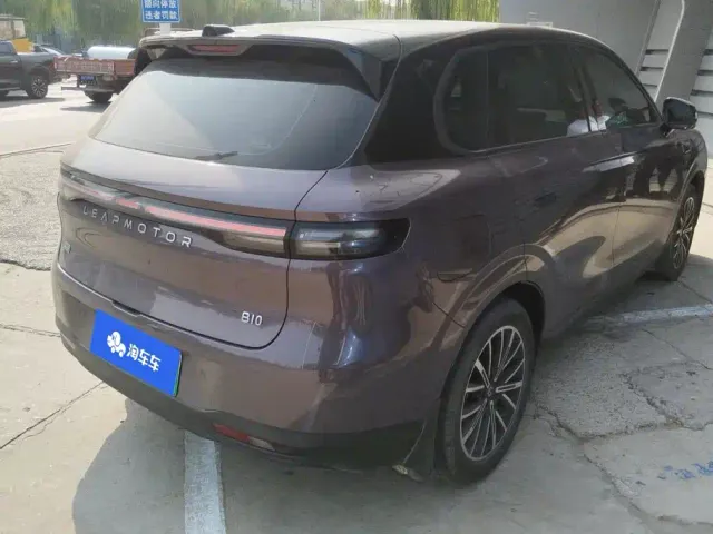 Leapmotor B10 — Фото автомобиля 3