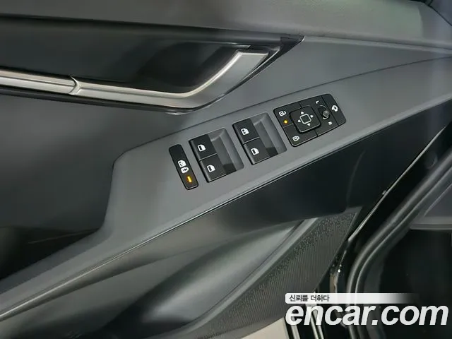 Kia Niro — Фото автомобиля 18