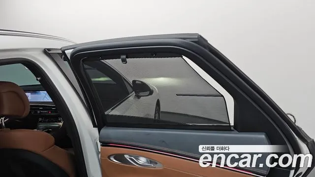 Genesis GV70 2.5T Бензин AWD — Фото автомобиля 24