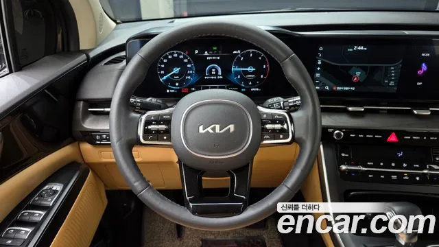 Kia Canival — Фото автомобиля 13