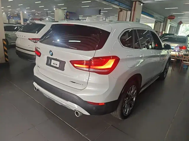 BMW X1 — Фото автомобиля 6