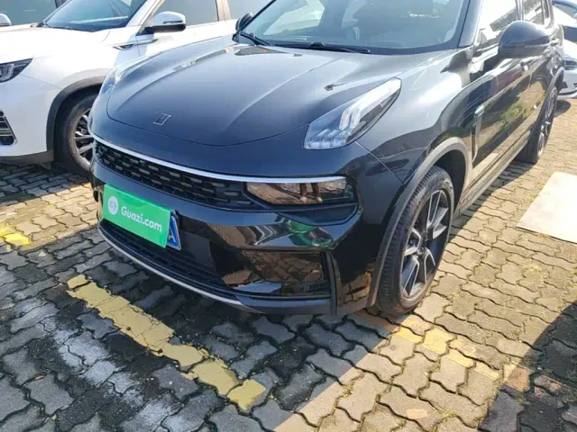 Lynk & Co 01 — Фото автомобиля 23