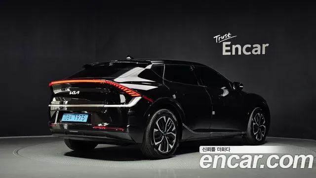 Kia EV6 — Фото автомобиля 2