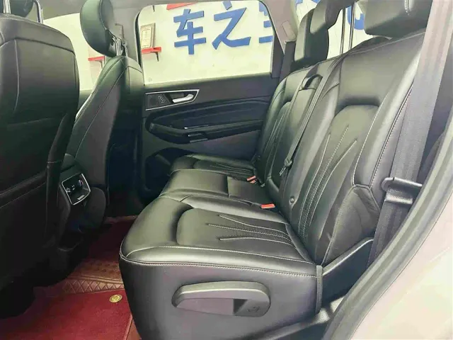Ford Edge — Фото автомобиля 23