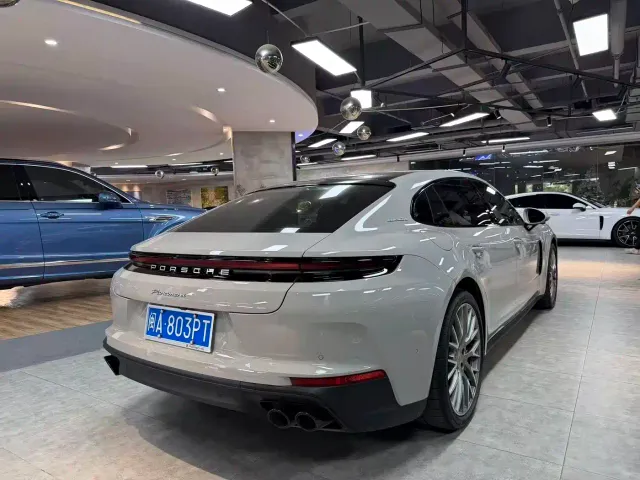 Porsche Panamera — Фото автомобиля 6