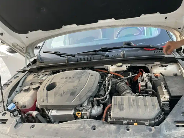 Geely Galaxy L6 — Фото автомобиля 10