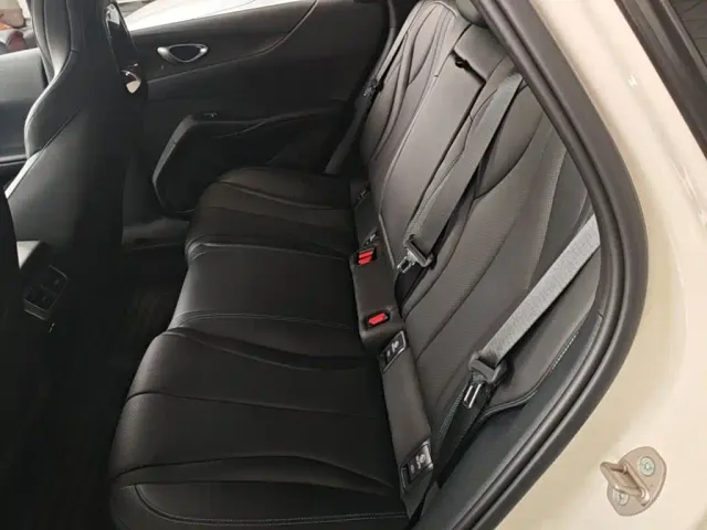 BYD Seal 06 — Фото автомобиля 16