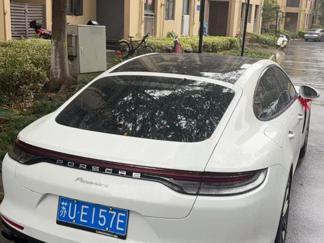 Porsche Panamera — Фото автомобиля 3