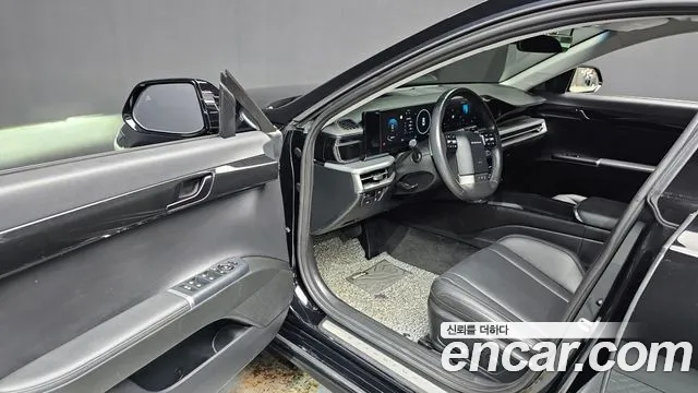 Hyundai Grandeur Grandeur (GN7) 2.5 Бензин 2WD — Фото автомобиля 9