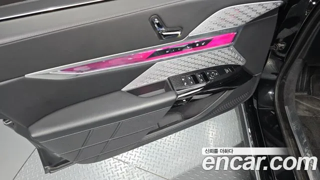 BMW i7 G70 — Фото автомобиля 24