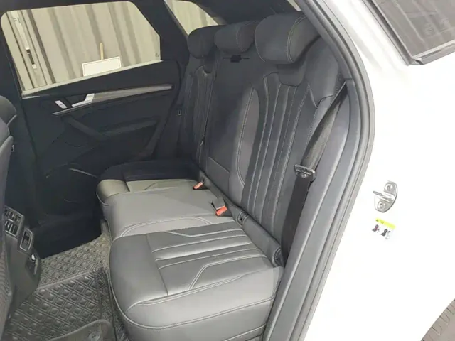 Audi Q5L — Фото автомобиля 16