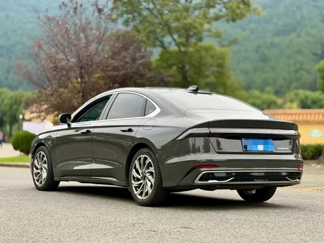 Lincoln Z — Фото автомобиля 5