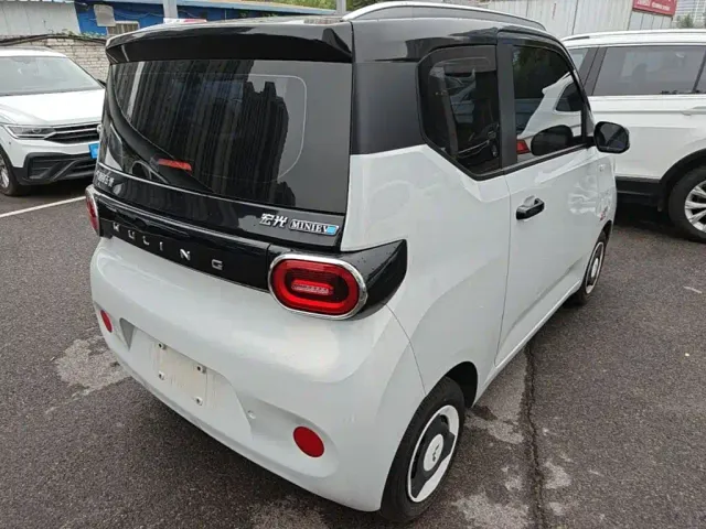 Wuling Motors Hongguang MINIEV 2024 Model 3rd Generation 170km — Фото автомобиля 6