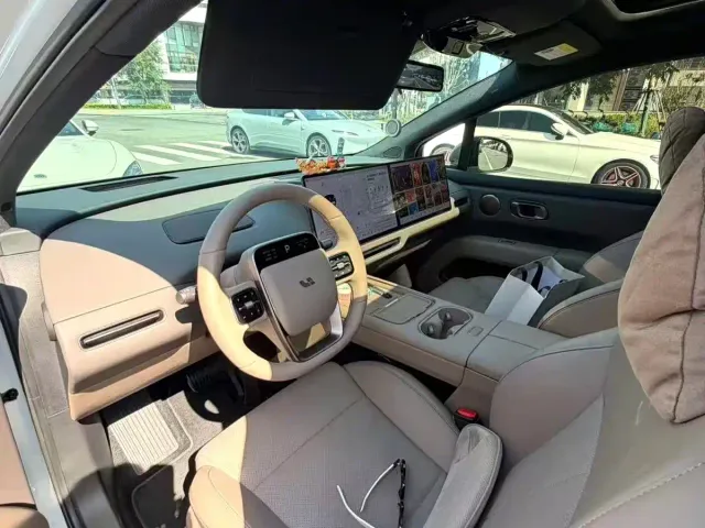 Li Auto i6 — Фото автомобиля 5