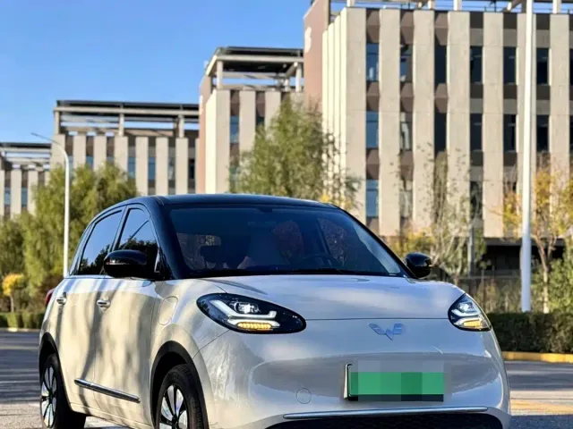 Wuling Bingo — Фото автомобиля 3