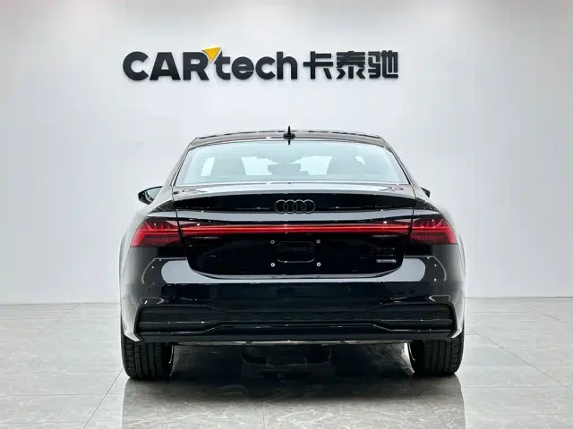 Audi A7L — Фото автомобиля 4