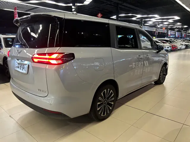 Wuling Starlight 730 — Фото автомобиля 13