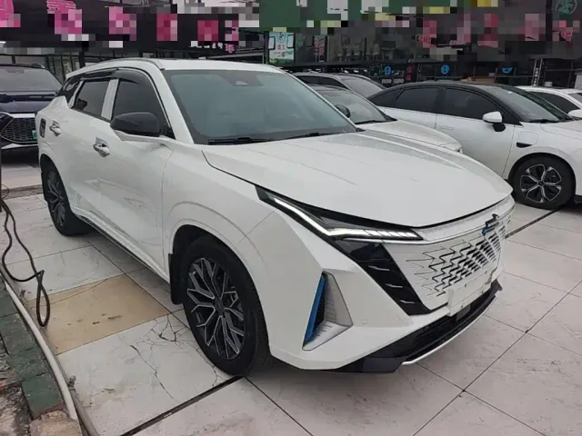 Changan Oshan Z6 EV — Фото автомобиля 21