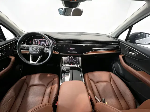 Audi Q7 — Фото автомобиля 10