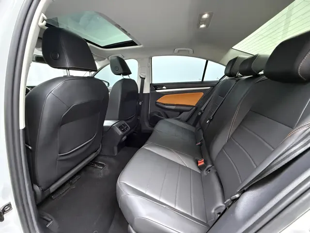 Volkswagen Bora — Фото автомобиля 11